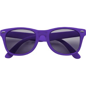 Ochelari de soare cu aspect clasic