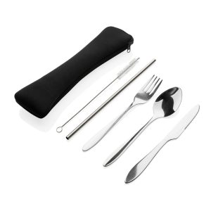 Set de 4 tacâmuri reutilizabile din oțel inoxidabil